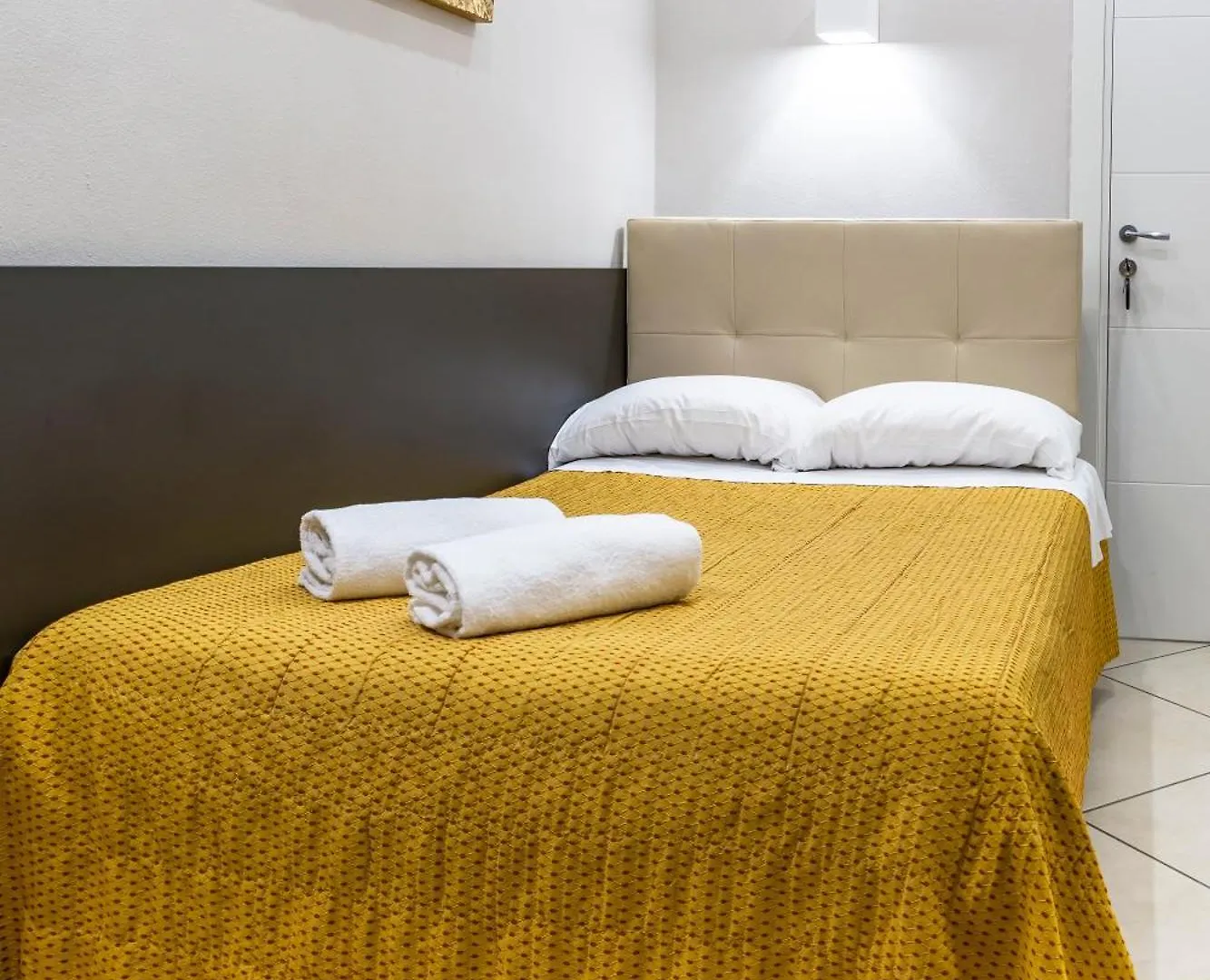 ***  Hotel Demo' Milan Italy