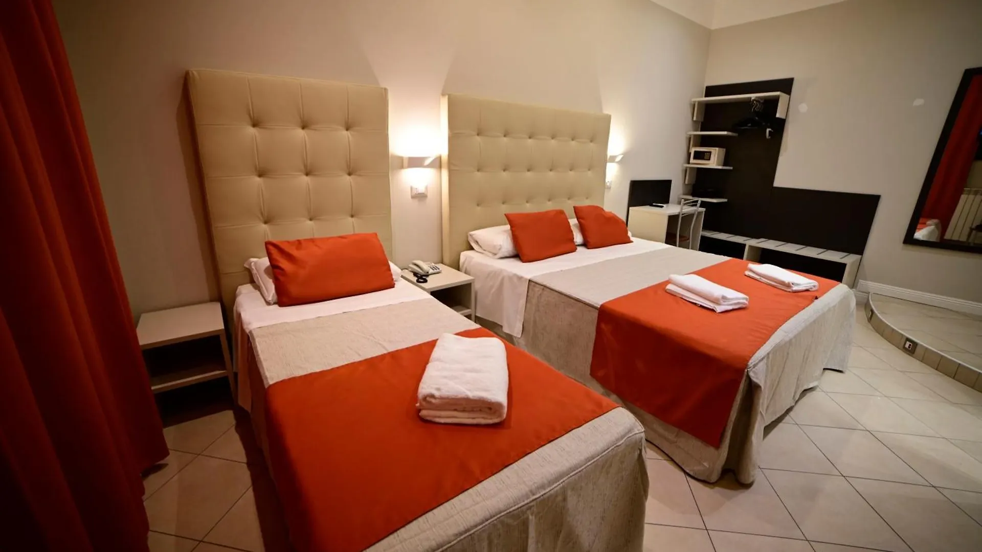 Hotel Demo' Milano 3*,  Italien